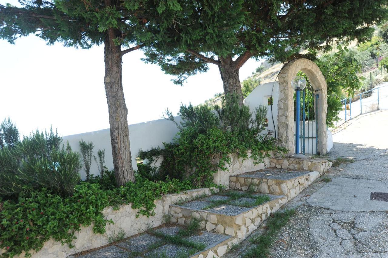 Case Vacanza Montesaraceno Mattinata Dış mekan fotoğraf